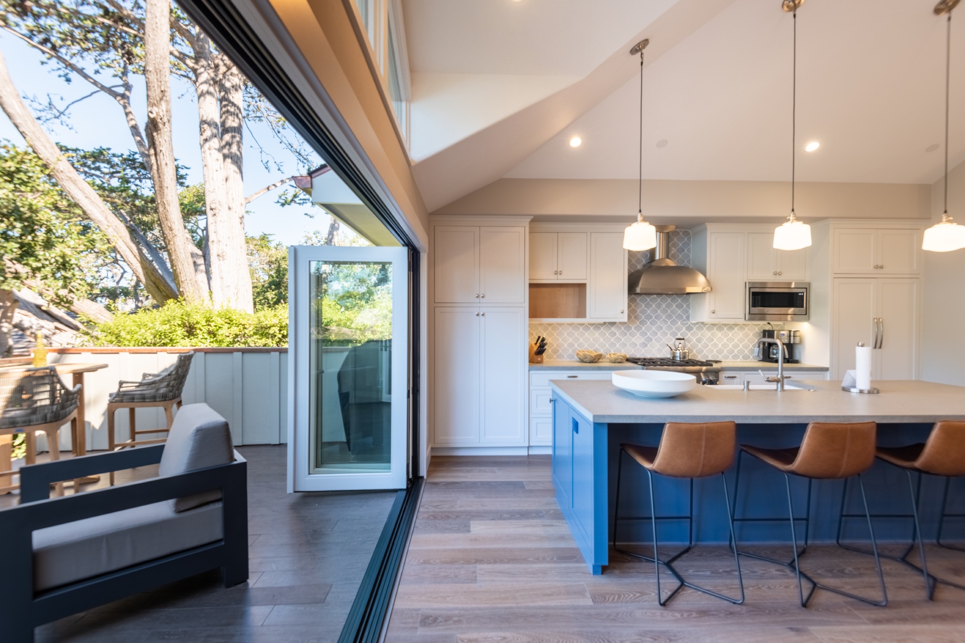 Contemporary-Beach-Bungalow-8-1